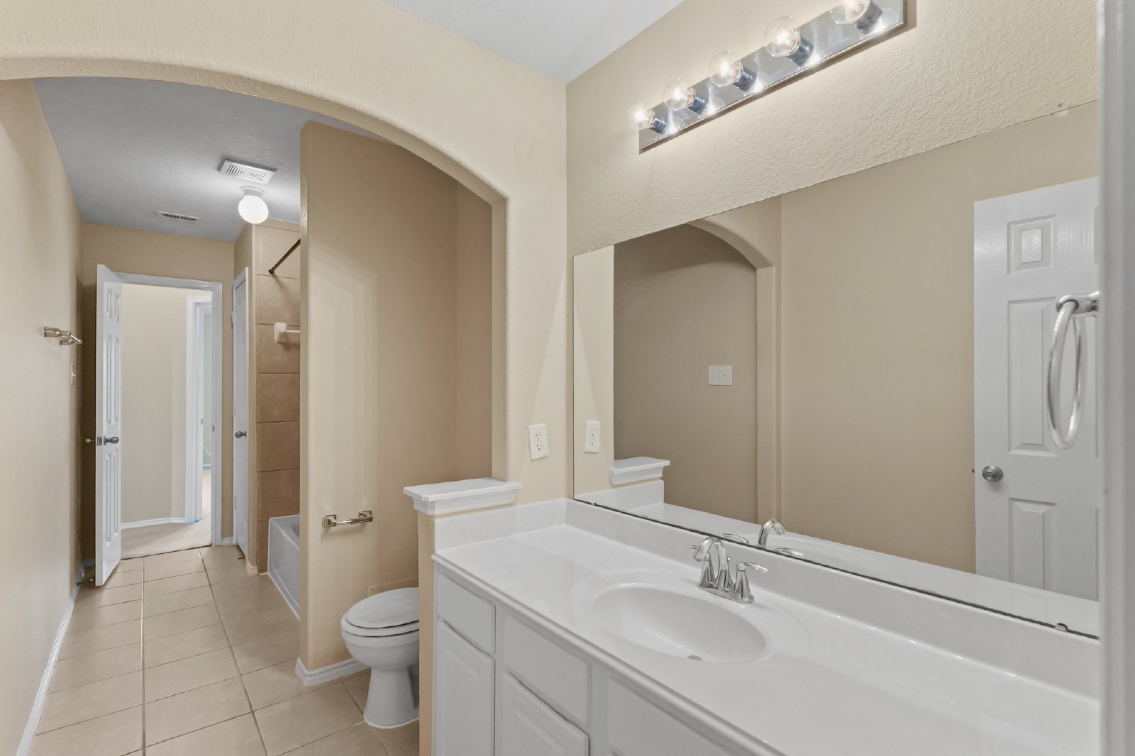 Lockeridge Oaks Drive (2818) - B - 1 property image