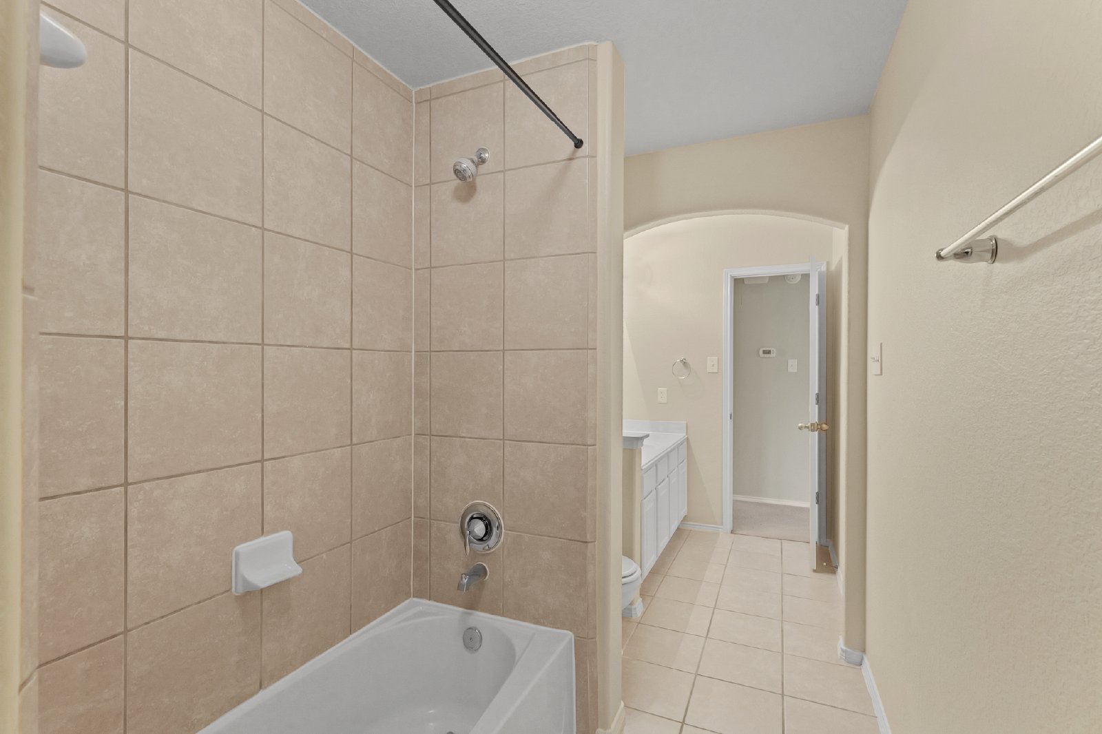 Lockeridge Oaks Drive (2818) - B - 1 property image