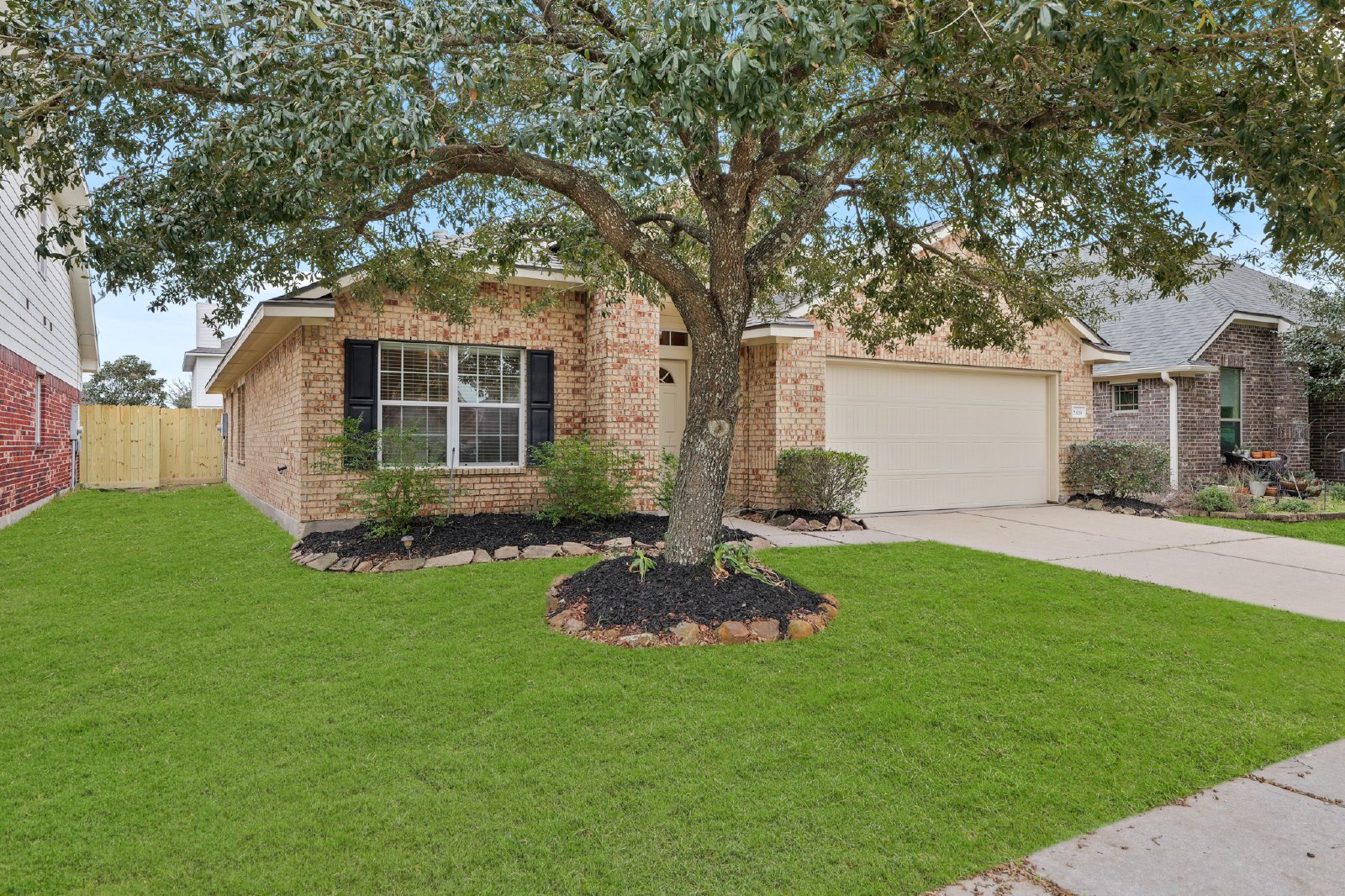 Lockeridge Oaks Drive (2818) - B - 1 property image