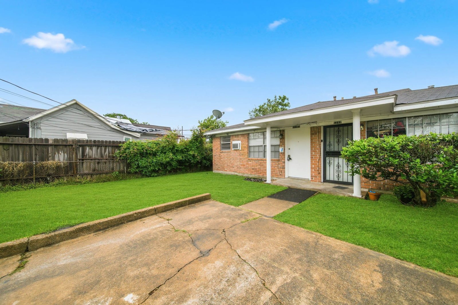 6116 1/2 Octavia Street Houston, TX 77026 property image