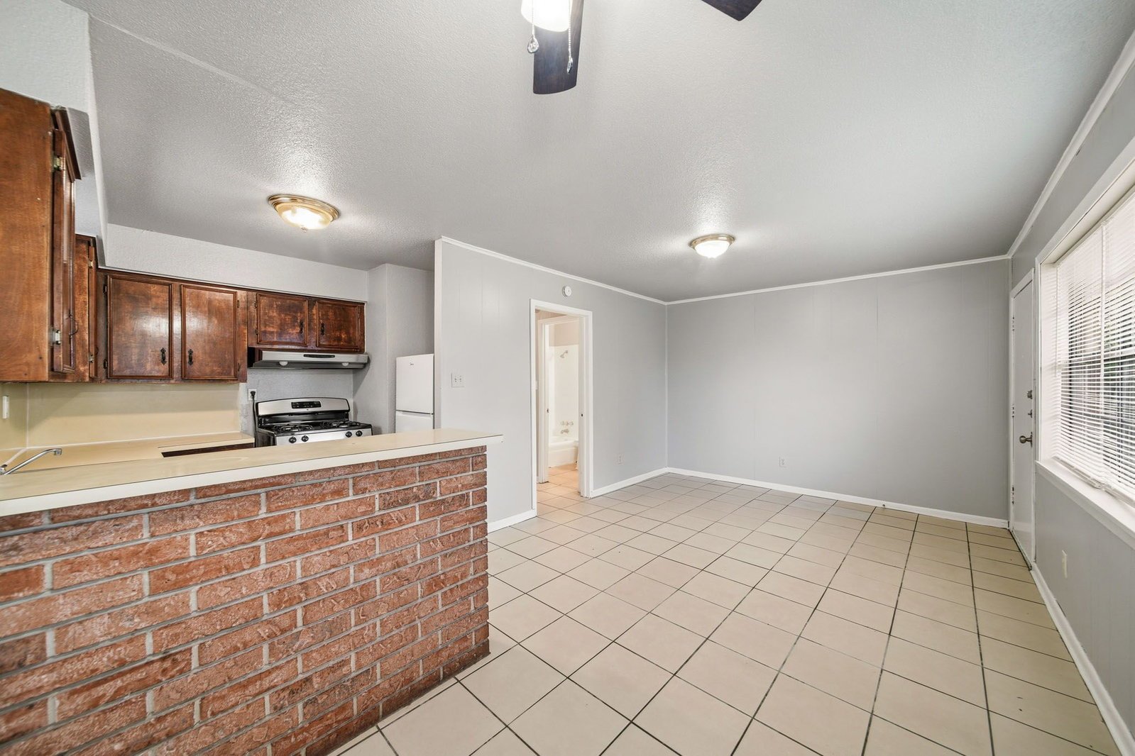6116 1/2 Octavia Street Houston, TX 77026 property image
