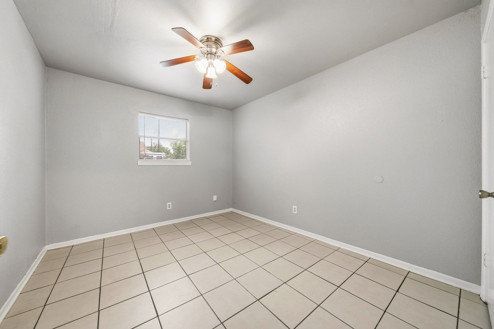 6116 1/2 Octavia Street Houston, TX 77026 property image