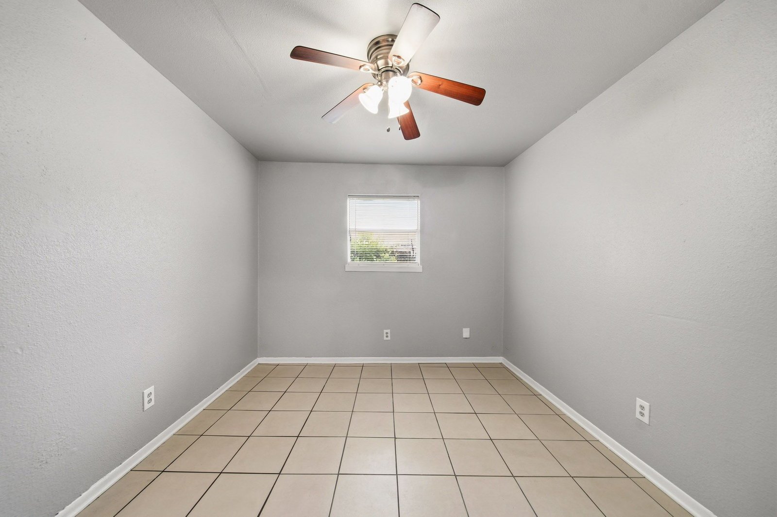 6116 1/2 Octavia Street Houston, TX 77026 property image