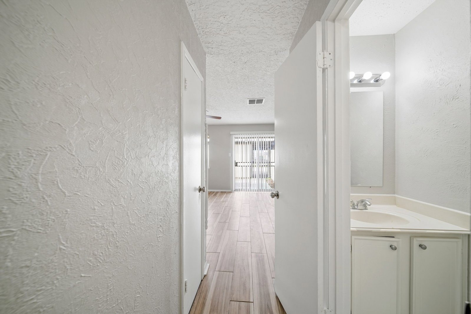 13464 Castilian #2 Houston, TX 77015 property image
