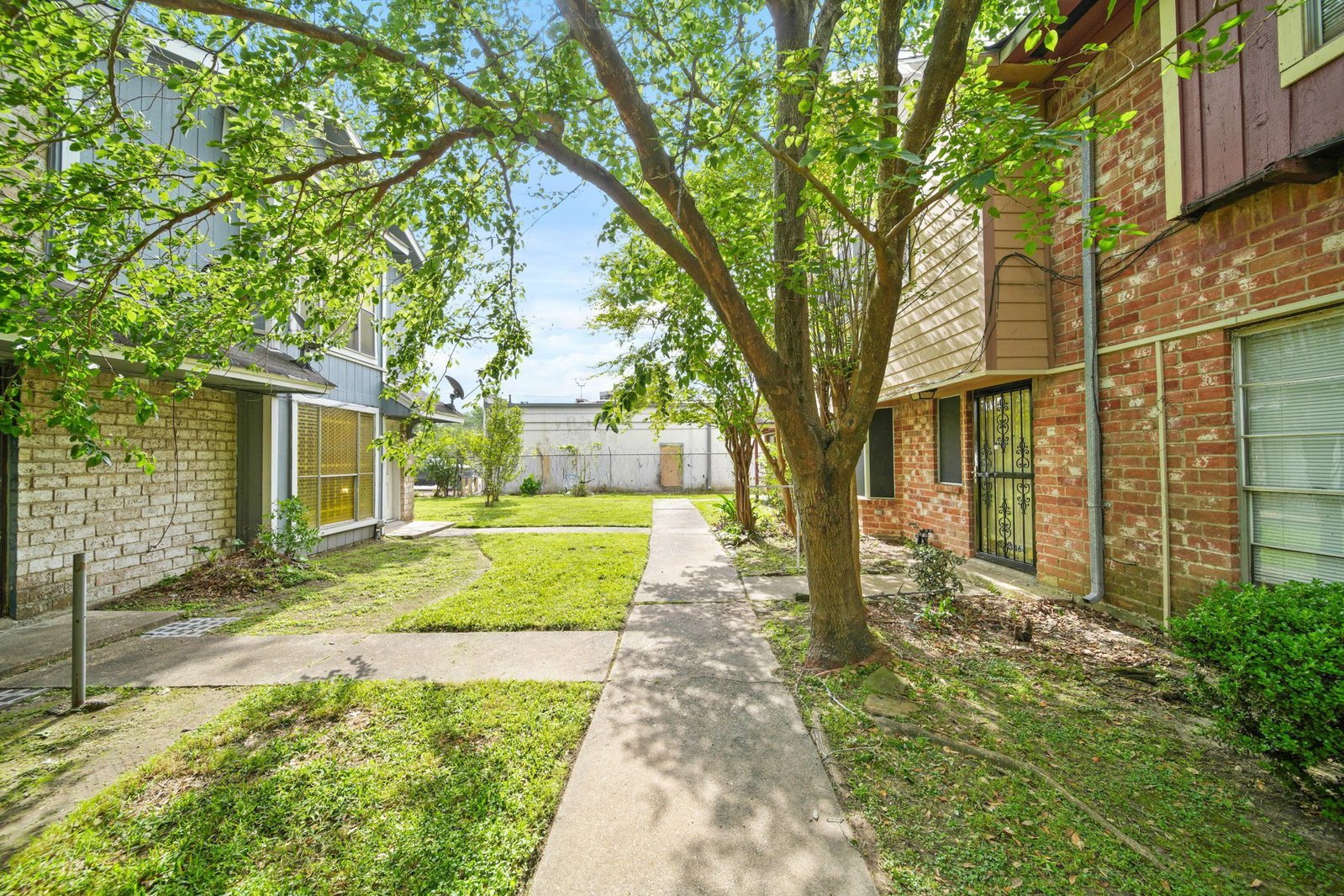 13464 Castilian #2 Houston, TX 77015 property image