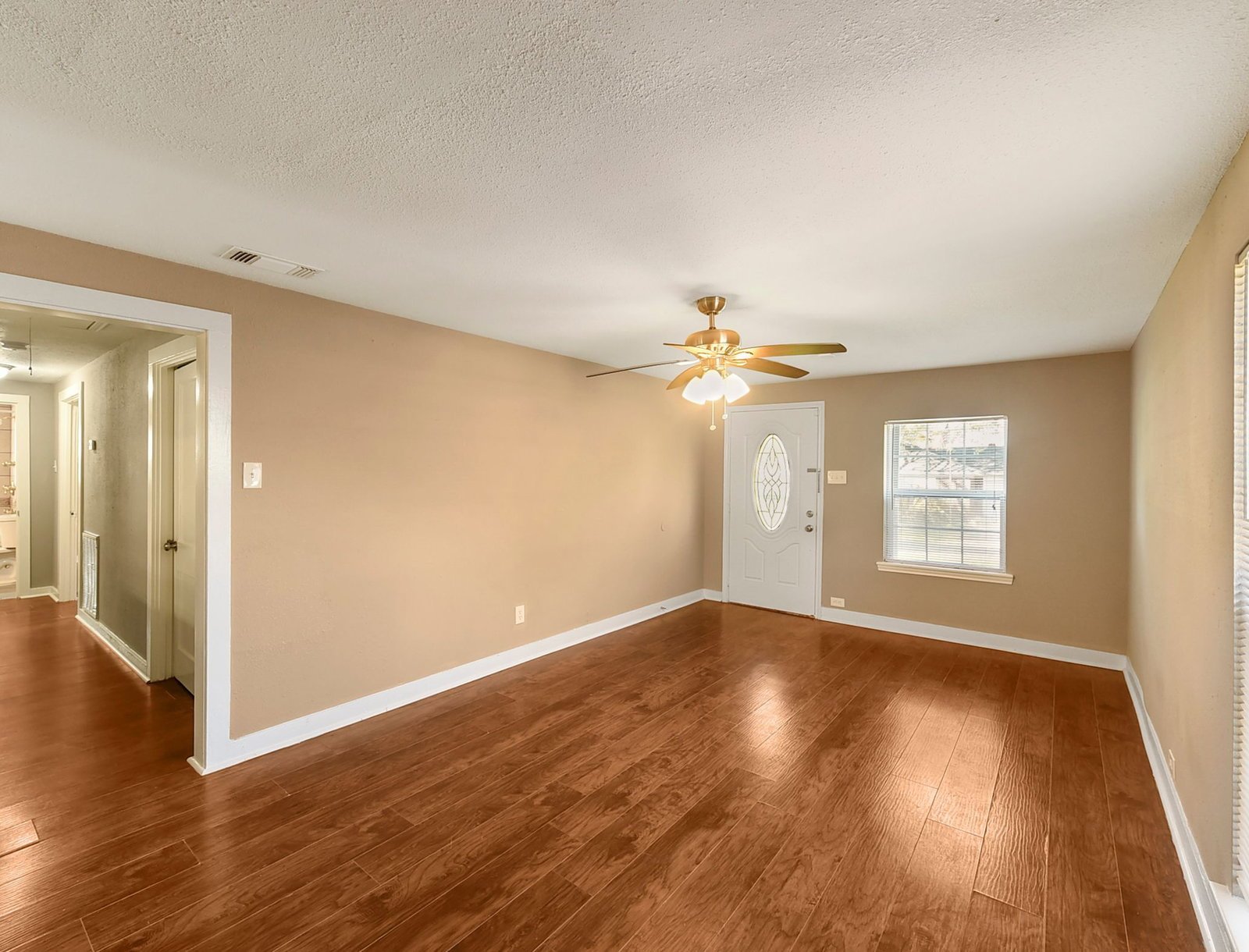 1029 Sycamore St La Marque, TX 77568 property image