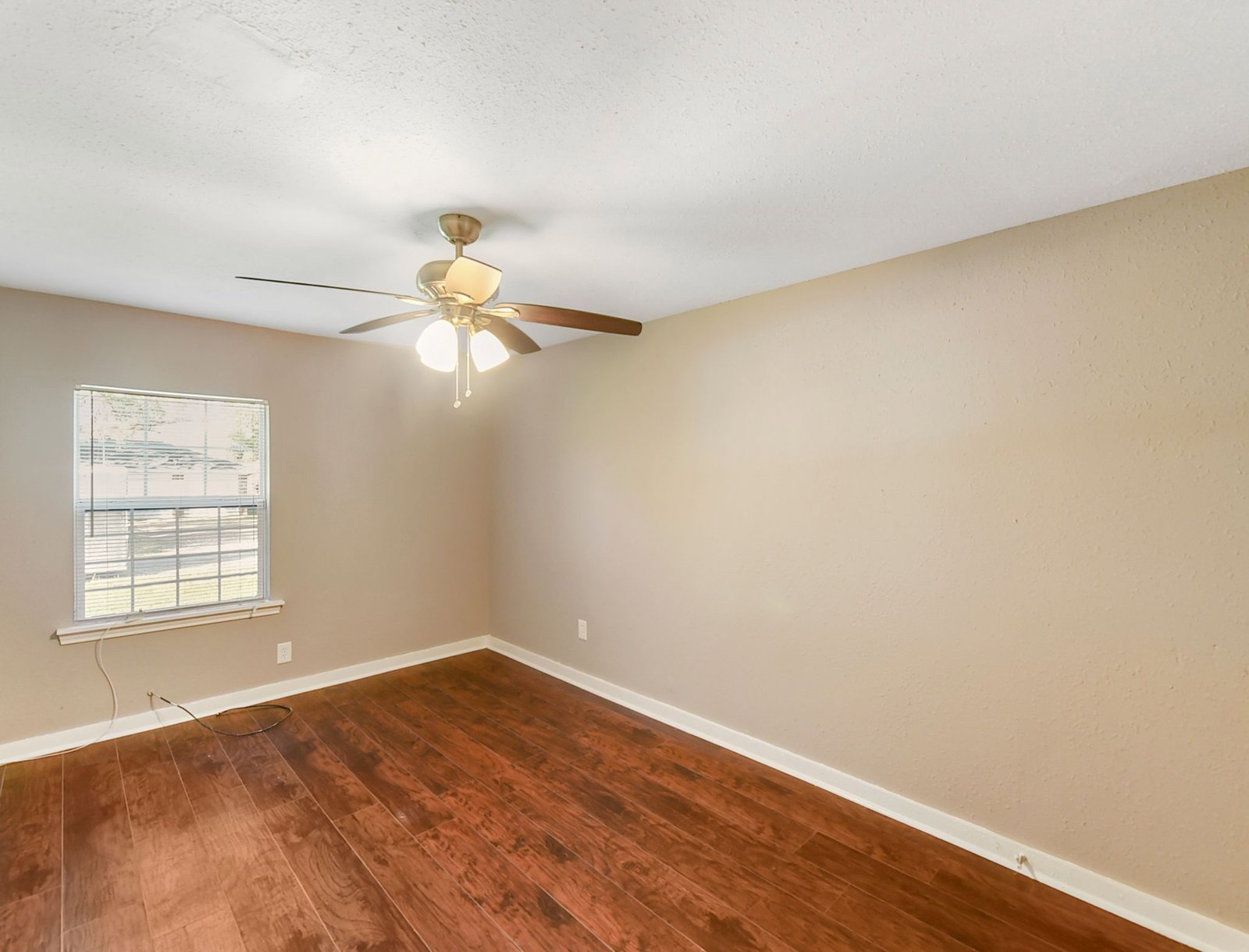 1029 Sycamore St La Marque, TX 77568 property image