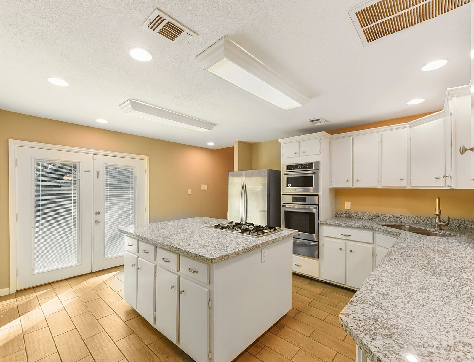 1029 Sycamore St La Marque, TX 77568 property image