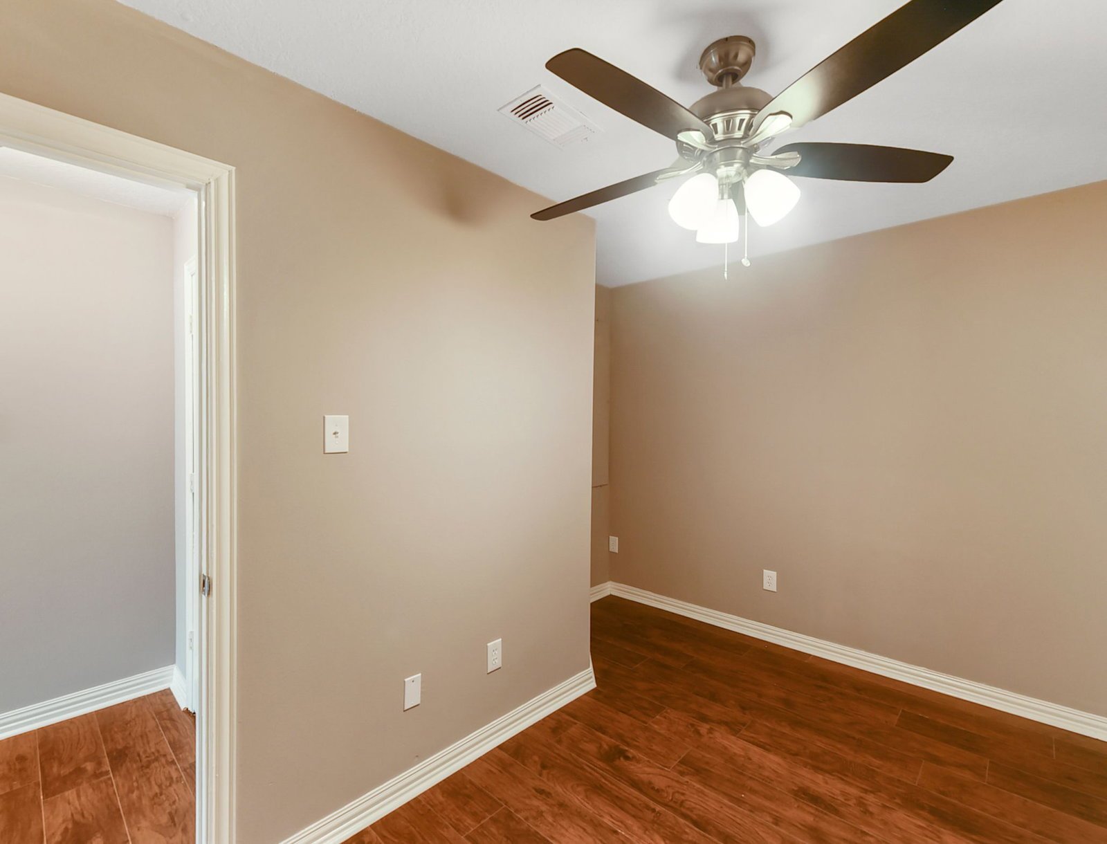 1029 Sycamore St La Marque, TX 77568 property image