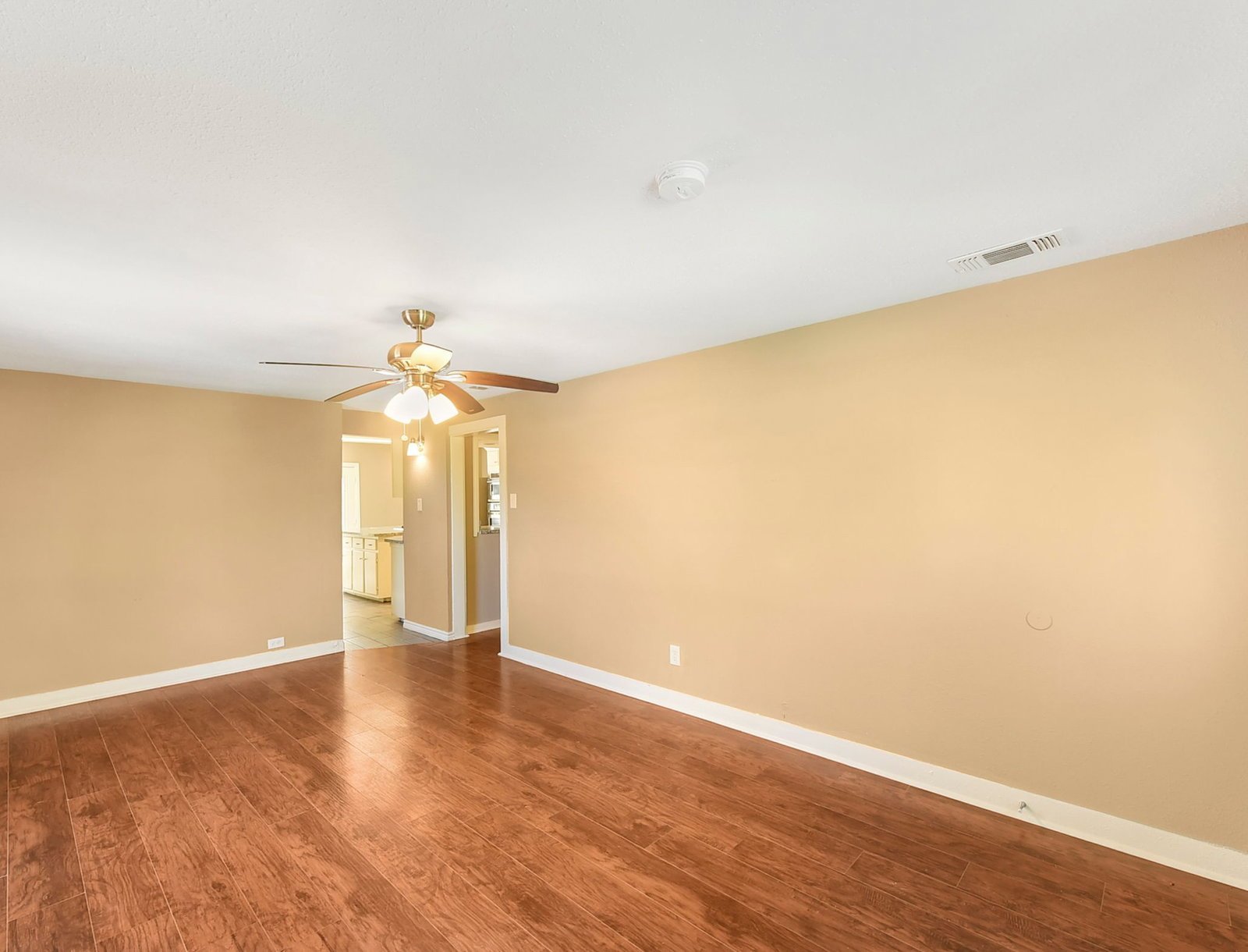 1029 Sycamore St La Marque, TX 77568 property image