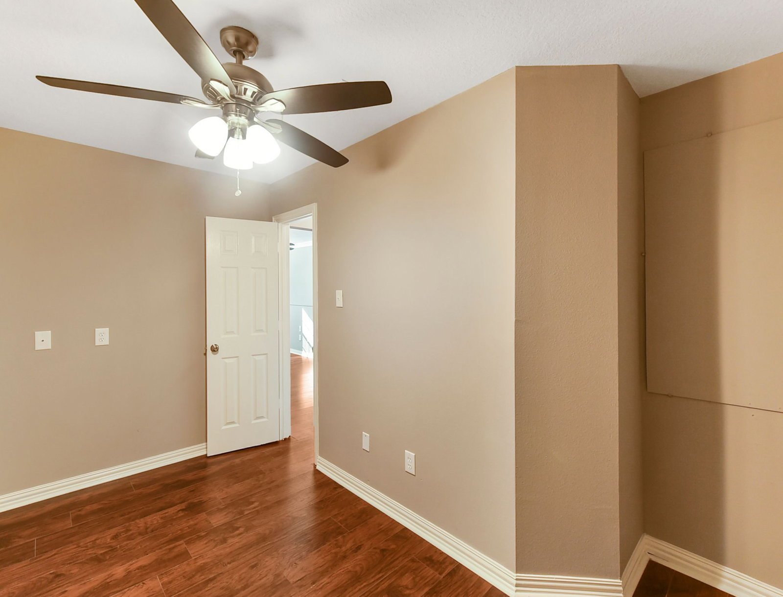 1029 Sycamore St La Marque, TX 77568 property image