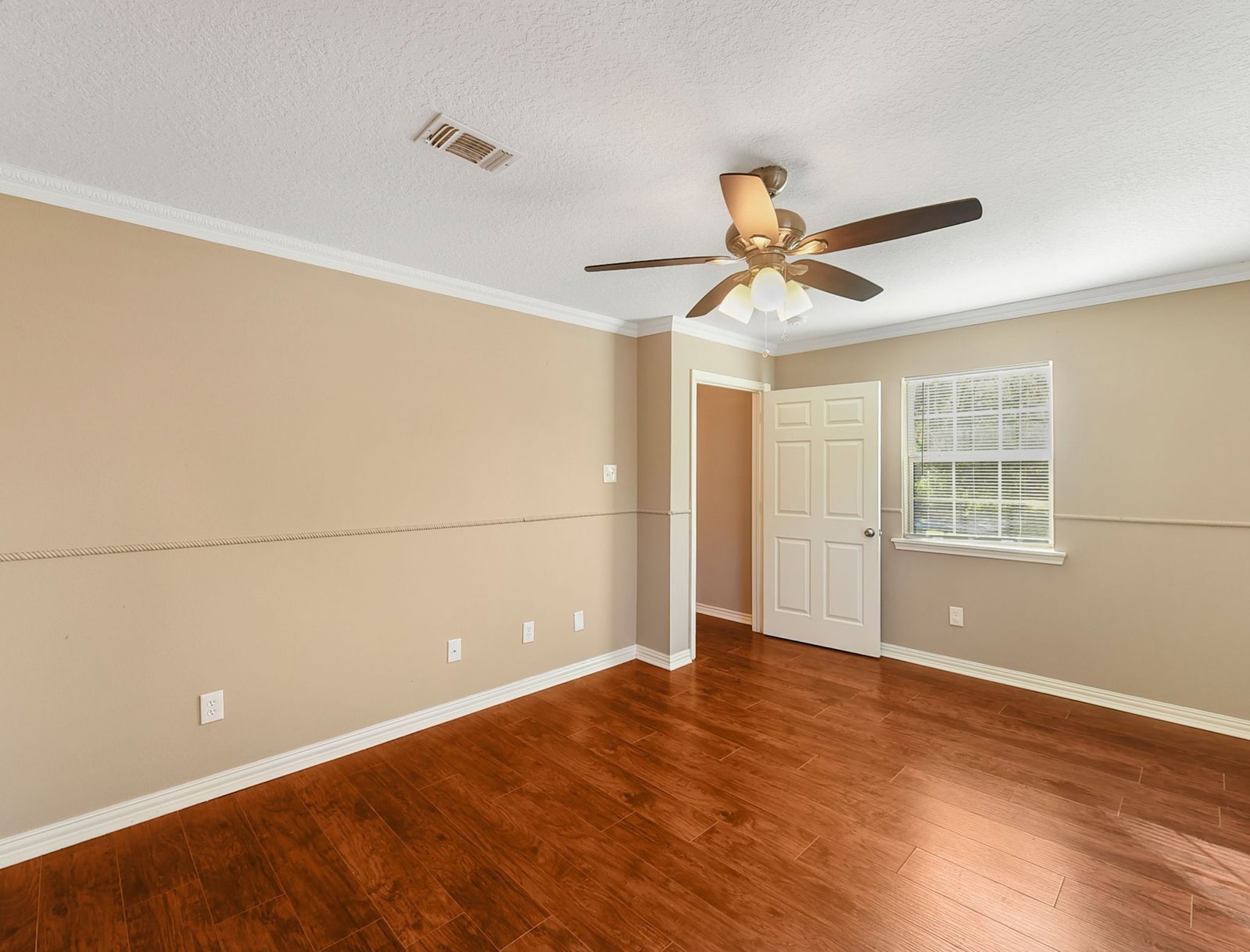 1029 Sycamore St La Marque, TX 77568 property image