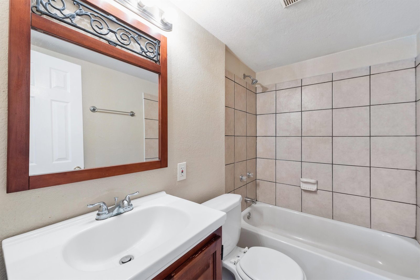 1728B Connorvale Rd Houston, TX 77039 property image