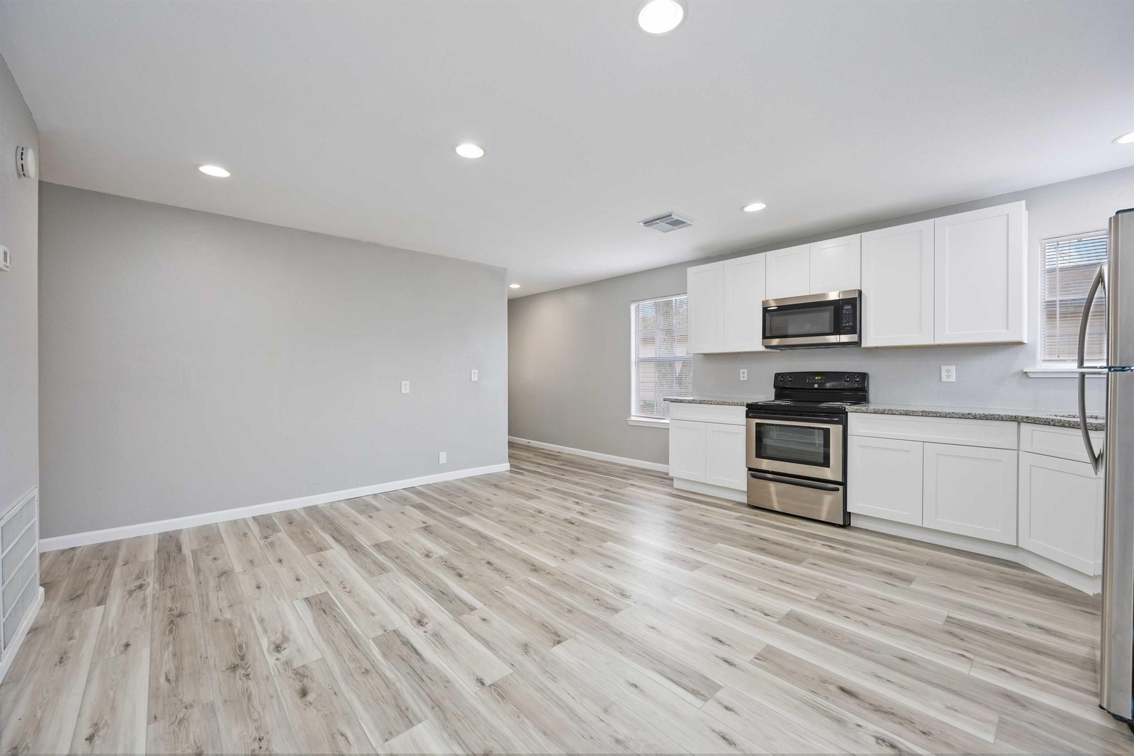 1728B Connorvale Rd Houston, TX 77039 property image