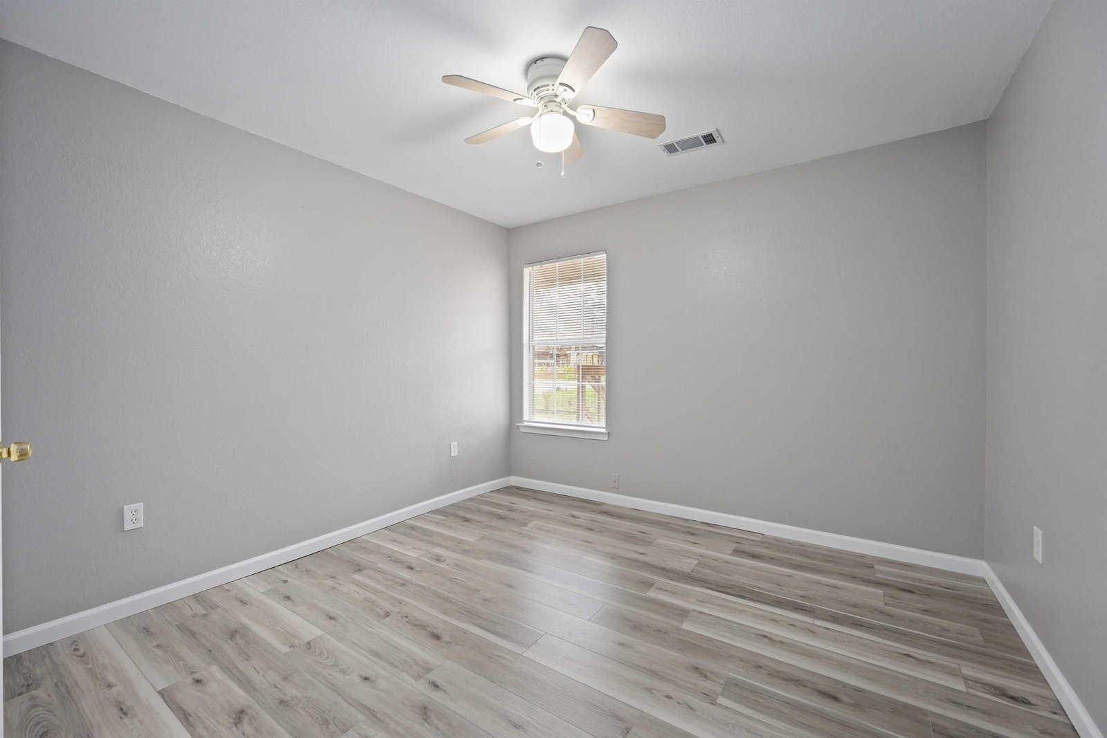 1728B Connorvale Rd Houston, TX 77039 property image