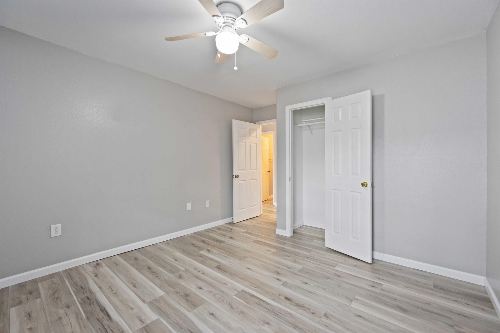 1728B Connorvale Rd Houston, TX 77039 property image
