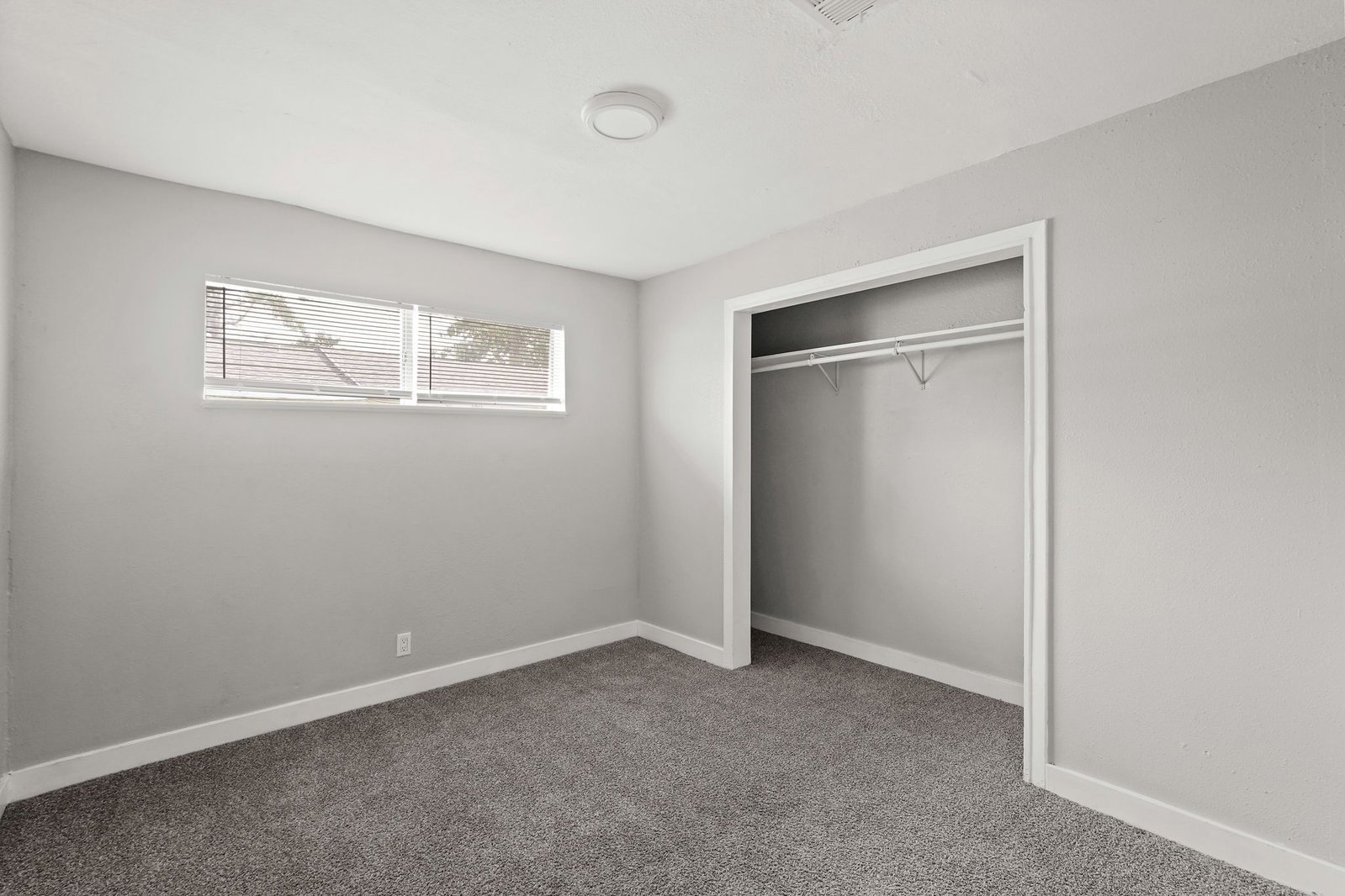 7815 Glass Street Houston, TX 77016 property image