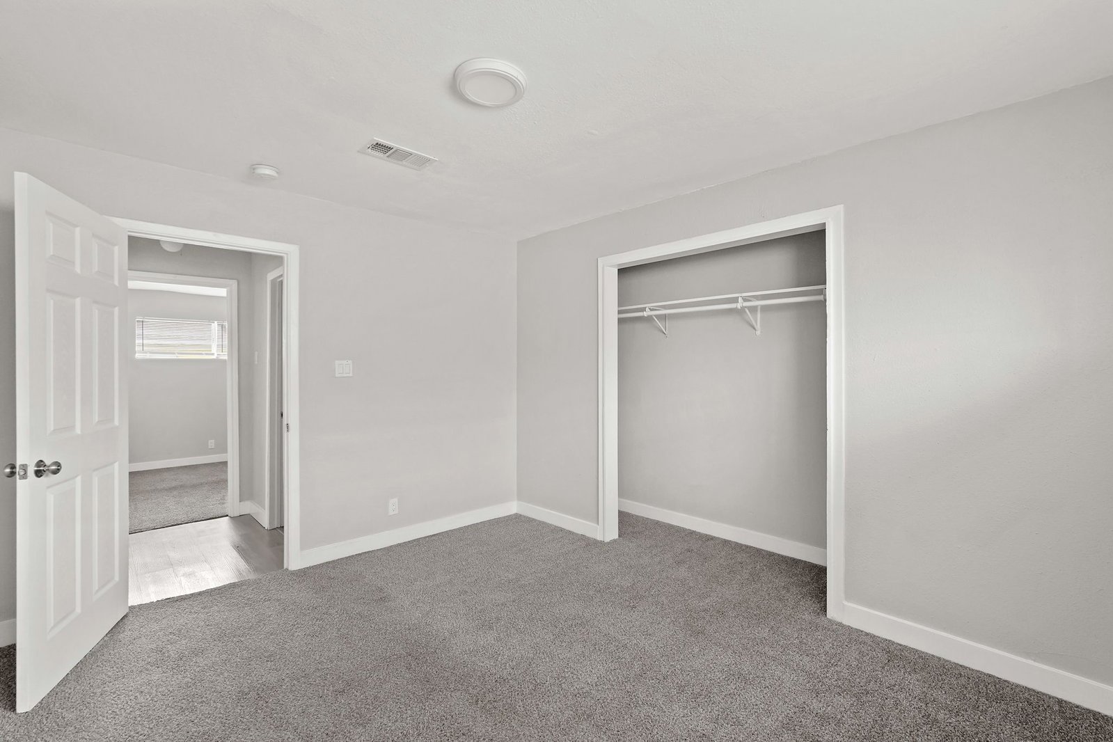 7815 Glass Street Houston, TX 77016 property image