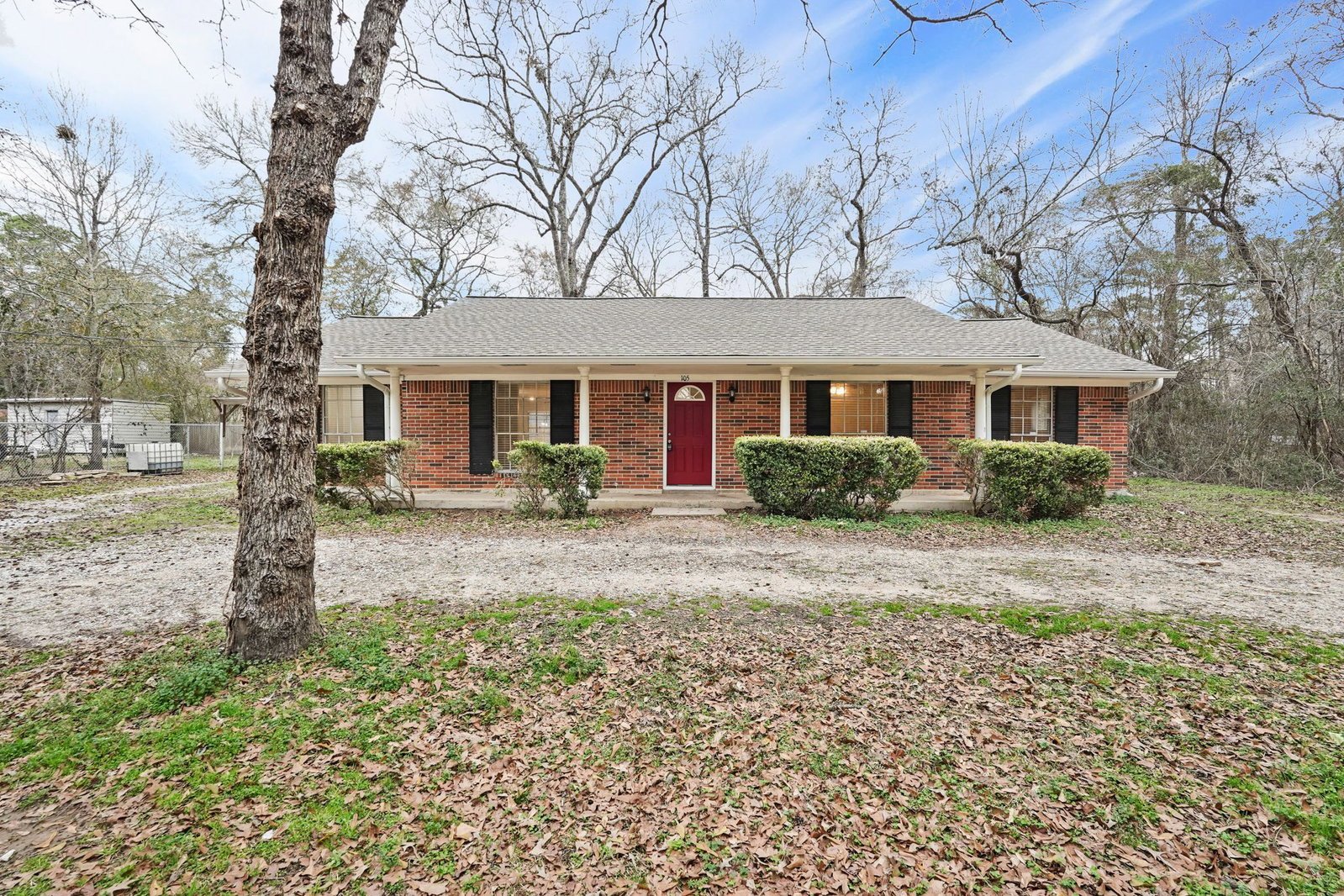 105 Navajo Dr Montgomery, TX 77316 property image