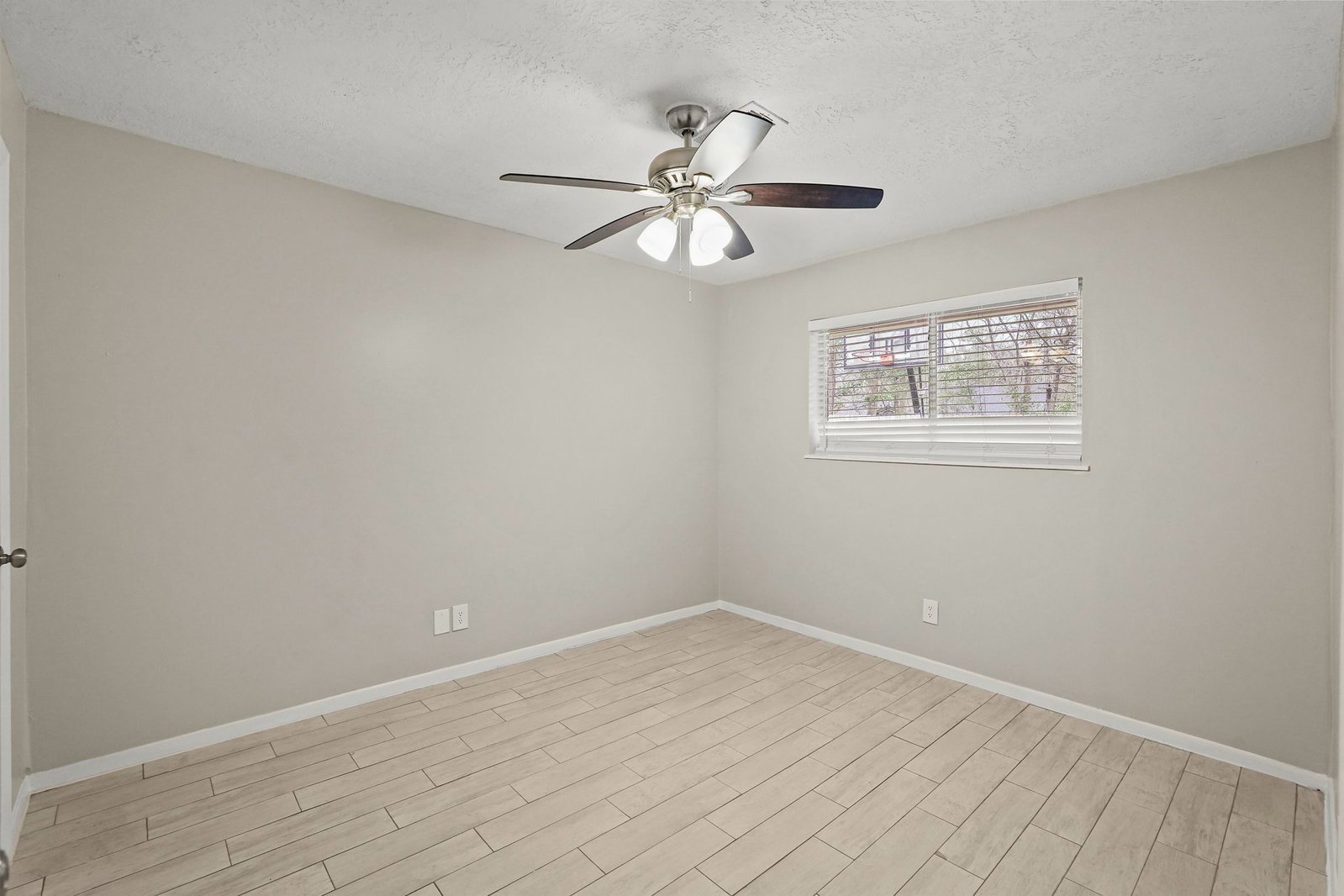 105 Navajo Dr Montgomery, TX 77316 property image