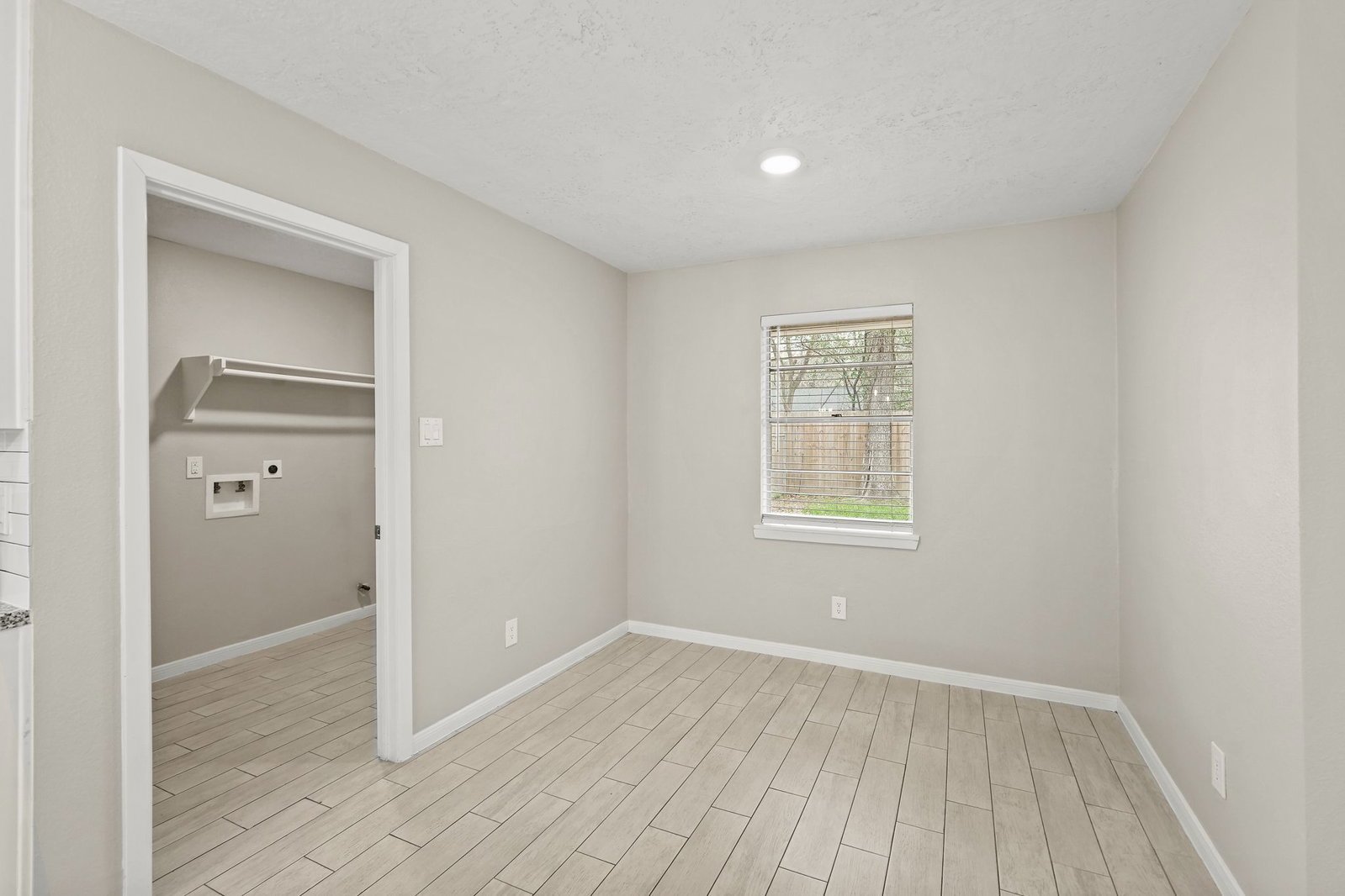 105 Navajo Dr Montgomery, TX 77316 property image