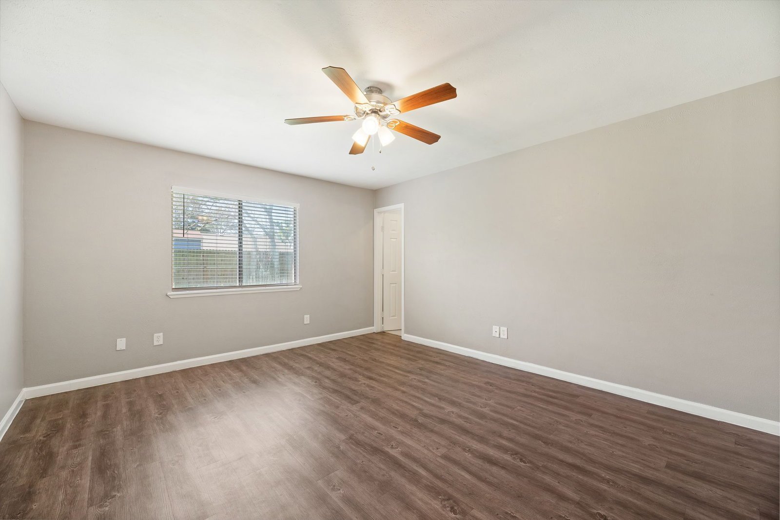 17615 Autumn Hills Dr Houston, TX 77084 property image