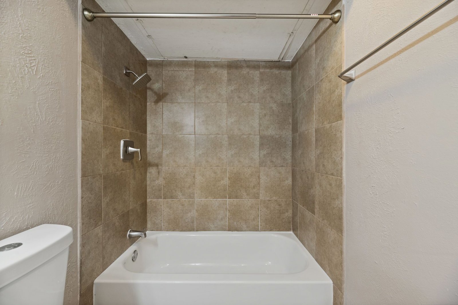 17615 Autumn Hills Dr Houston, TX 77084 property image
