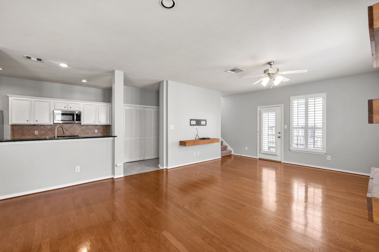 5314 Schuler Street Houston, TX 77007 property image