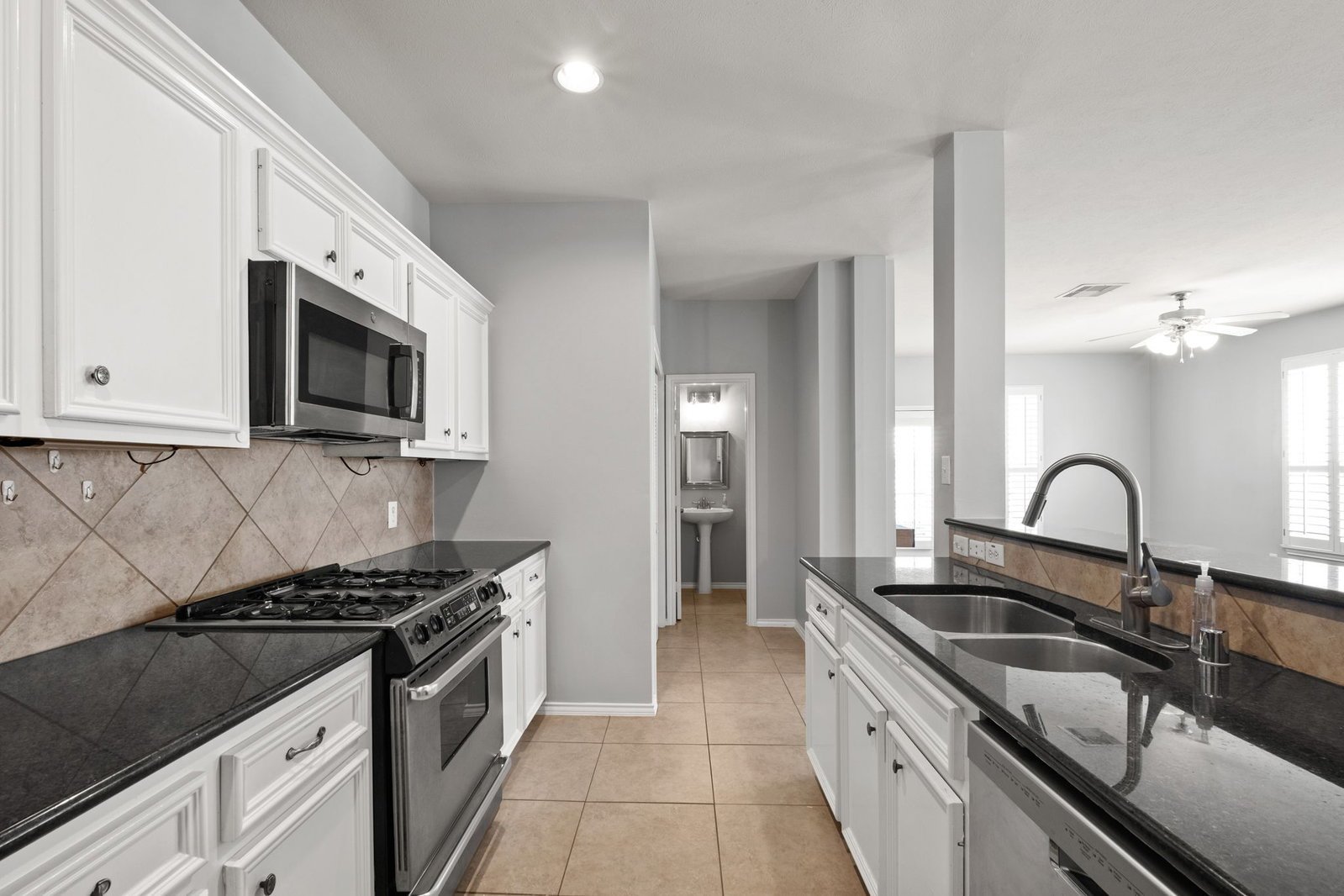 5314 Schuler Street Houston, TX 77007 property image