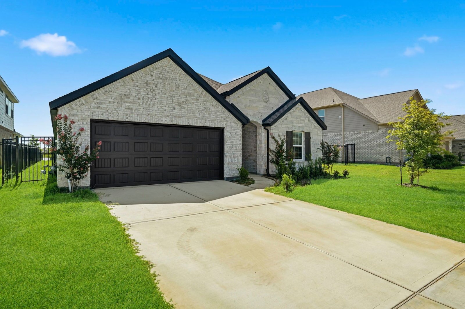 4696 Peony Green Drive Katy, TX 77493 property image