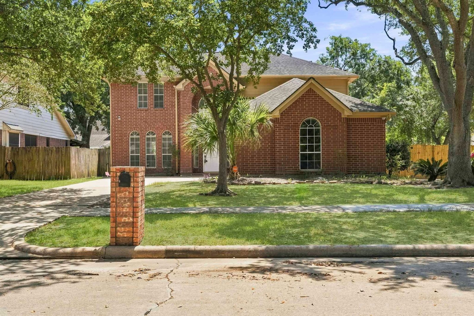 1925 Lori Court Seabrook, TX 77586 property image