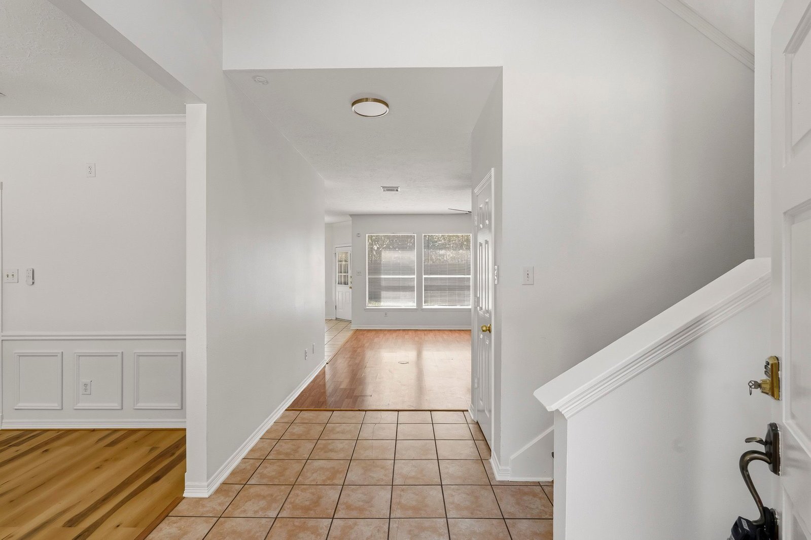 1925 Lori Court Seabrook, TX 77586 property image
