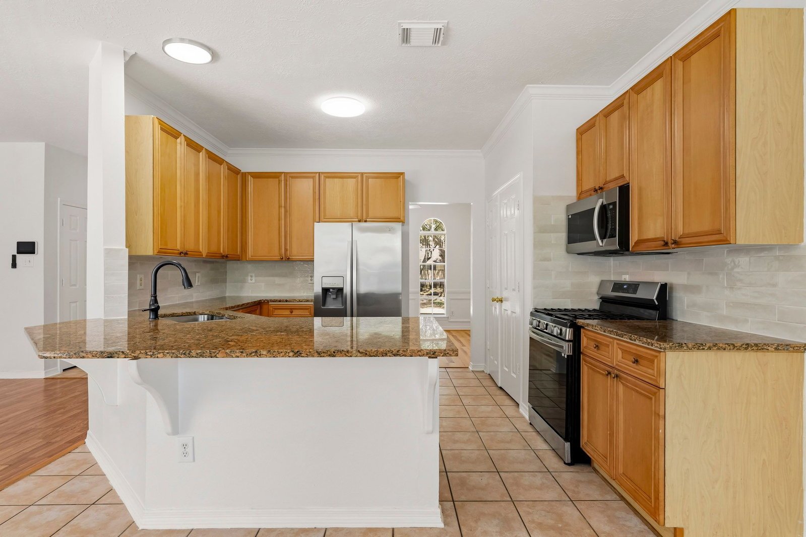 1925 Lori Court Seabrook, TX 77586 property image