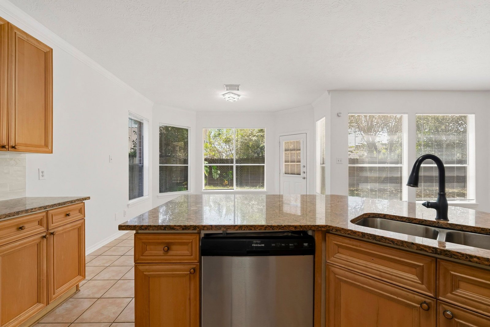 1925 Lori Court Seabrook, TX 77586 property image