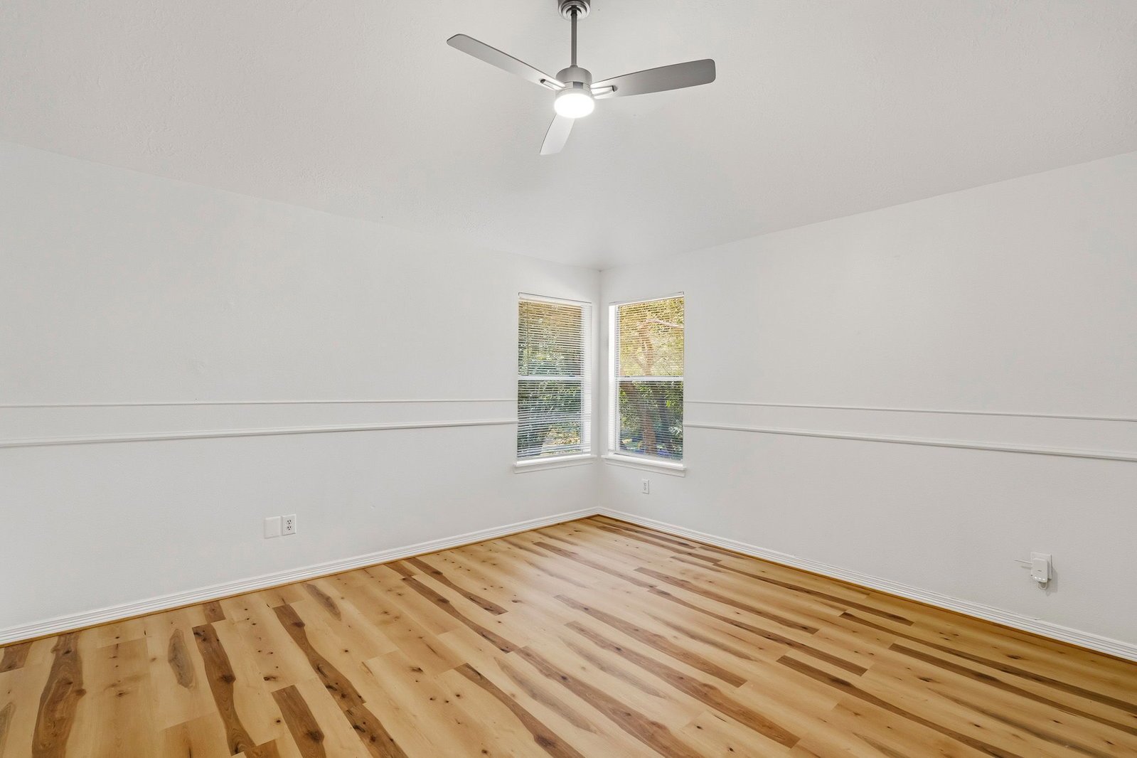 1925 Lori Court Seabrook, TX 77586 property image