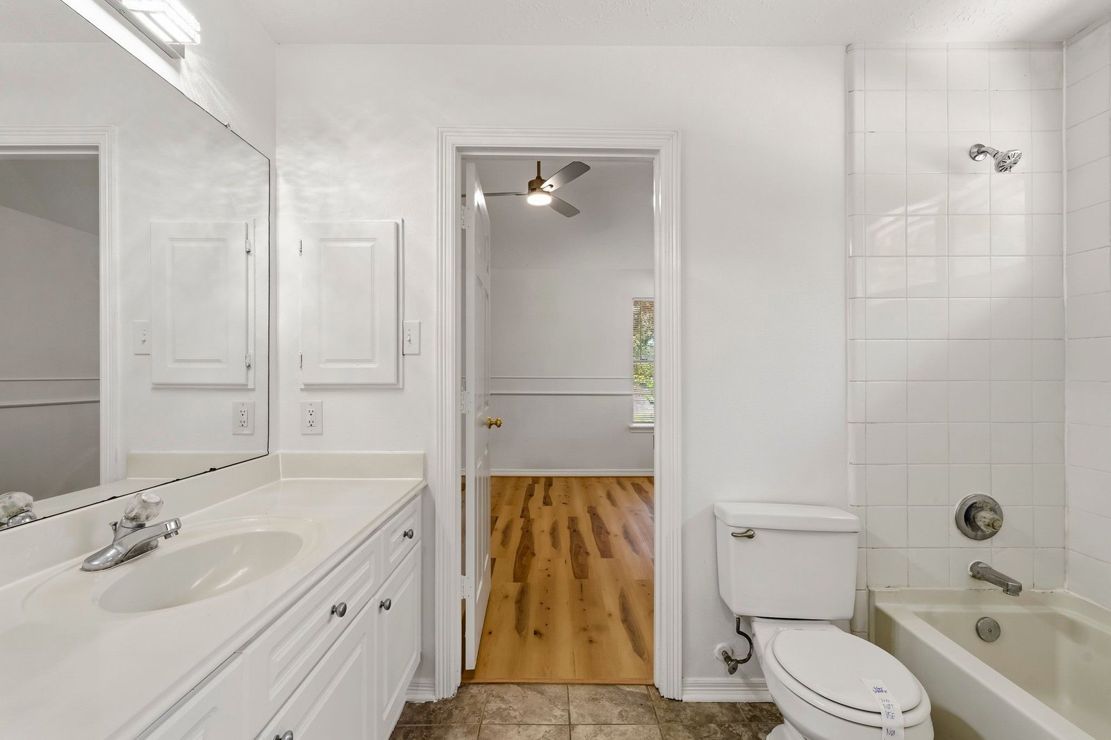 1925 Lori Court Seabrook, TX 77586 property image