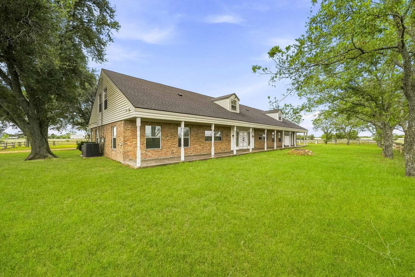 9719 Southwest I-10 Frontage Road Sealy, TX 77474 property image