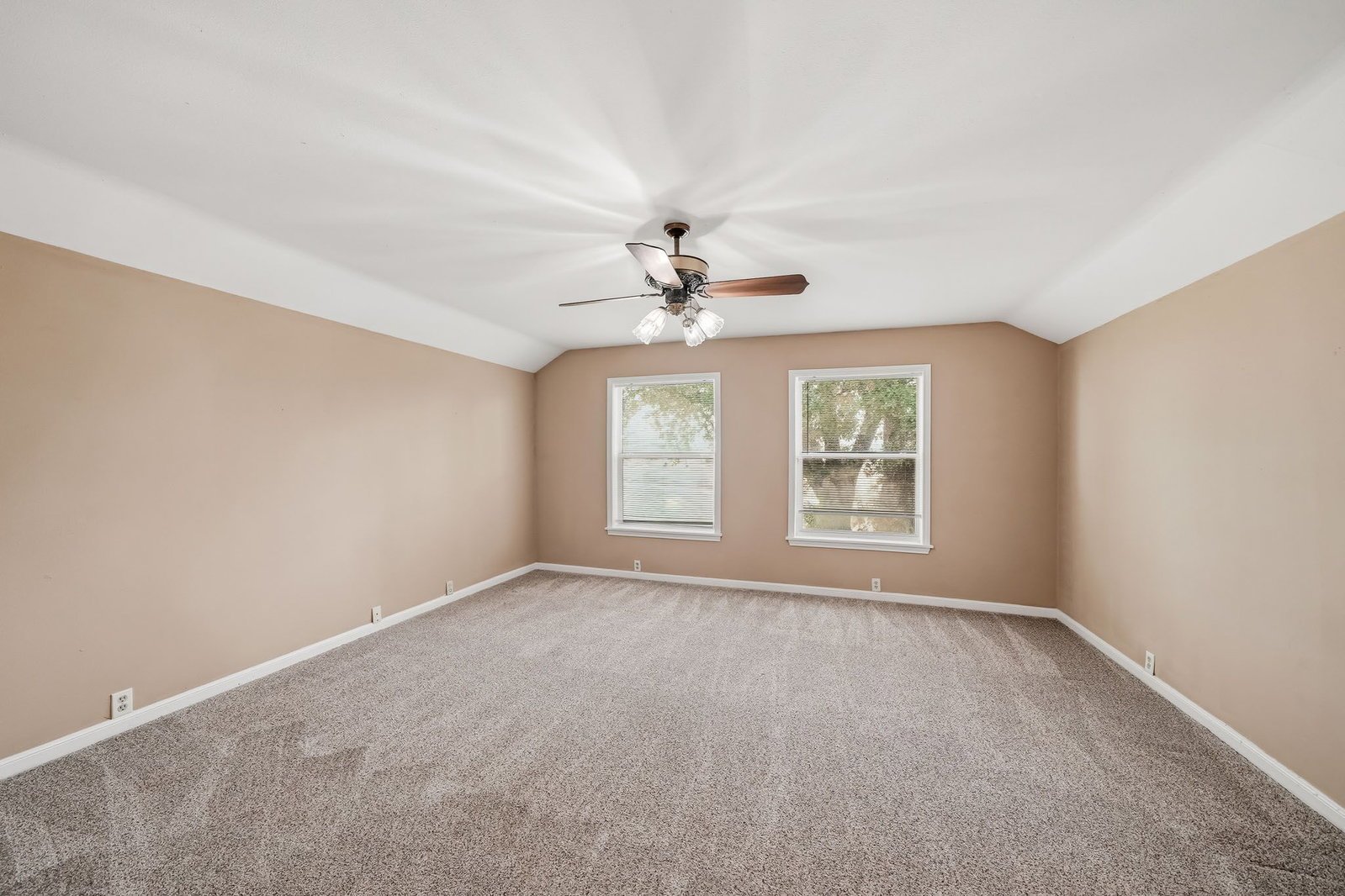 9719 Southwest I-10 Frontage Road Sealy, TX 77474 property image