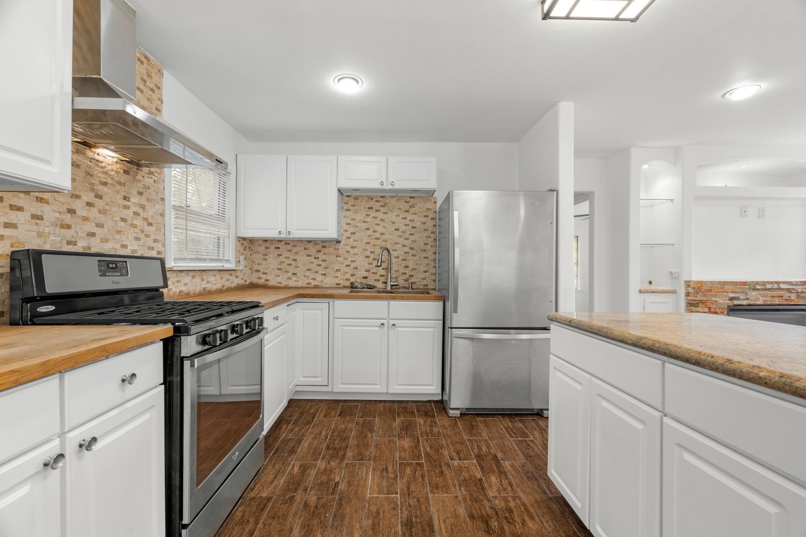 729 East 41st Street Houston, TX 77022 property image
