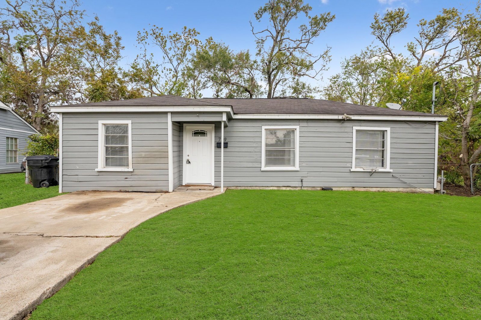 729 East 41st Street Houston, TX 77022 property image