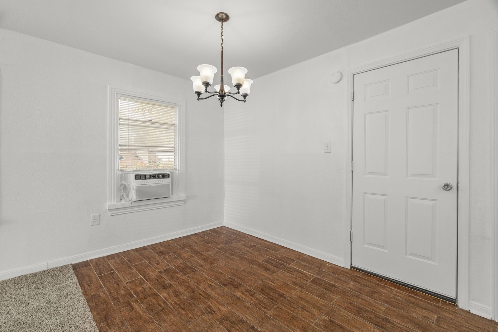 729 East 41st Street Houston, TX 77022 property image