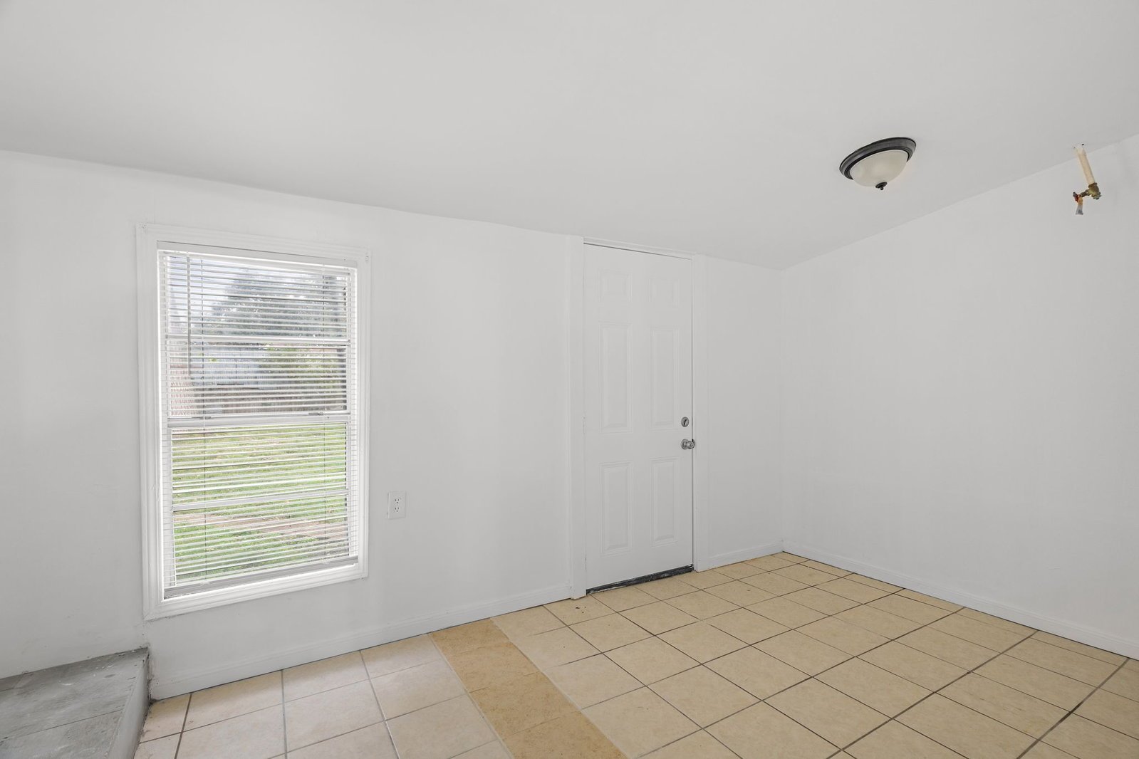 729 East 41st Street Houston, TX 77022 property image