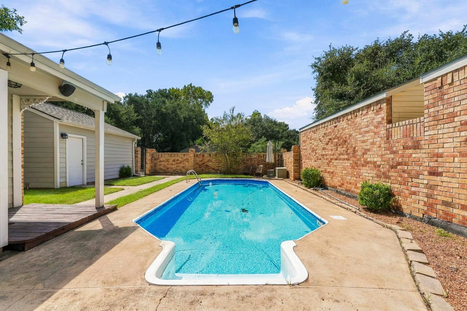 Wind Whisper Court (69) - B The Woodlands, TX 77380 property image