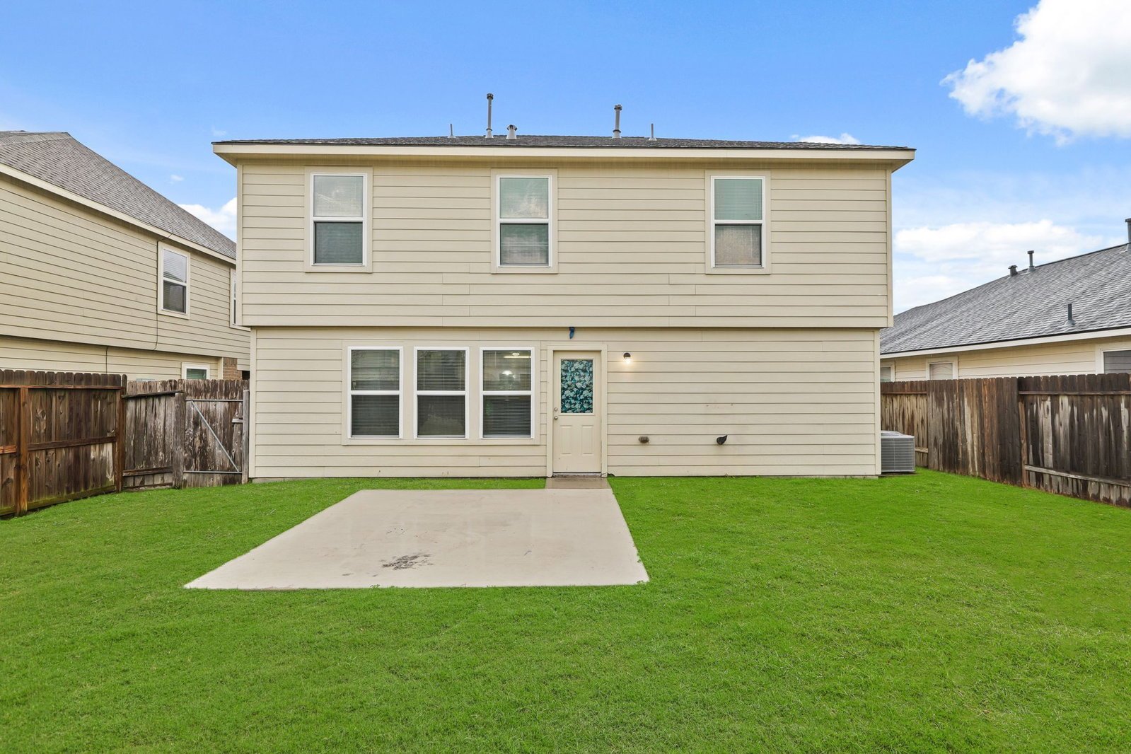 16799 Blackberry Lily Lane Conroe, TX 77385 property image