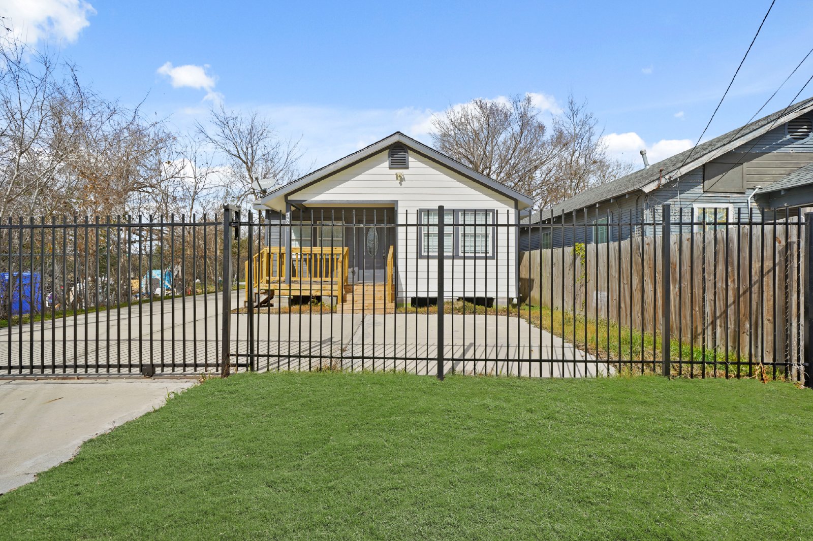 Farmer Street (3501) - B - 1 property image