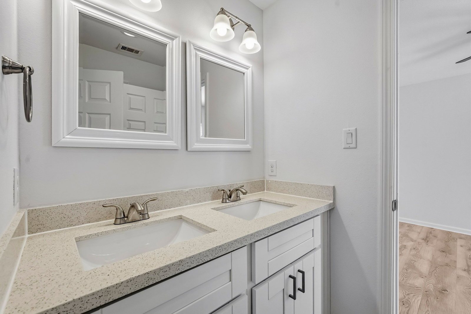 4106 Gardendale Drive Houston, TX 77092 property image