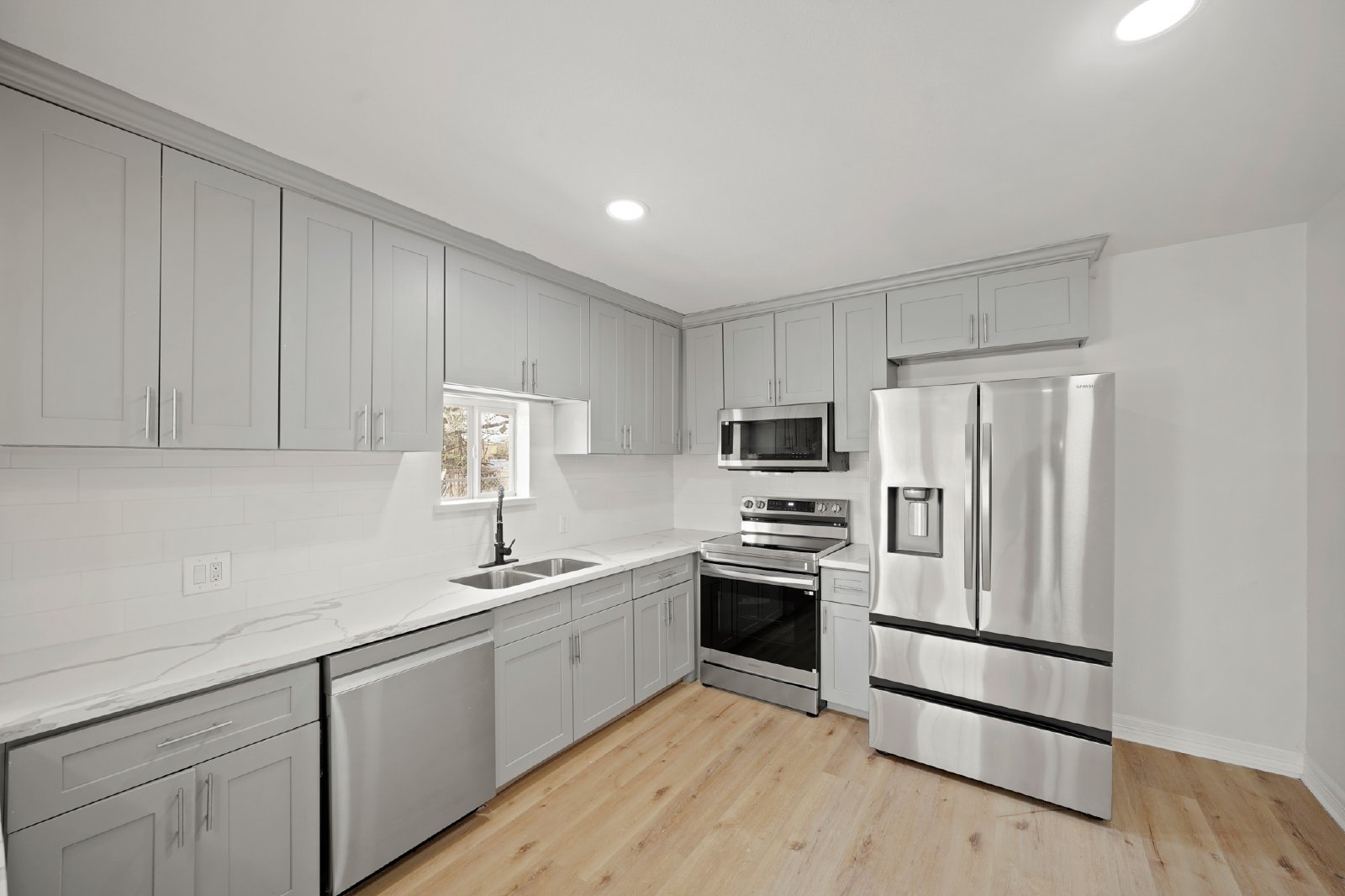 Farmer Street (3501) - B - 1 property image