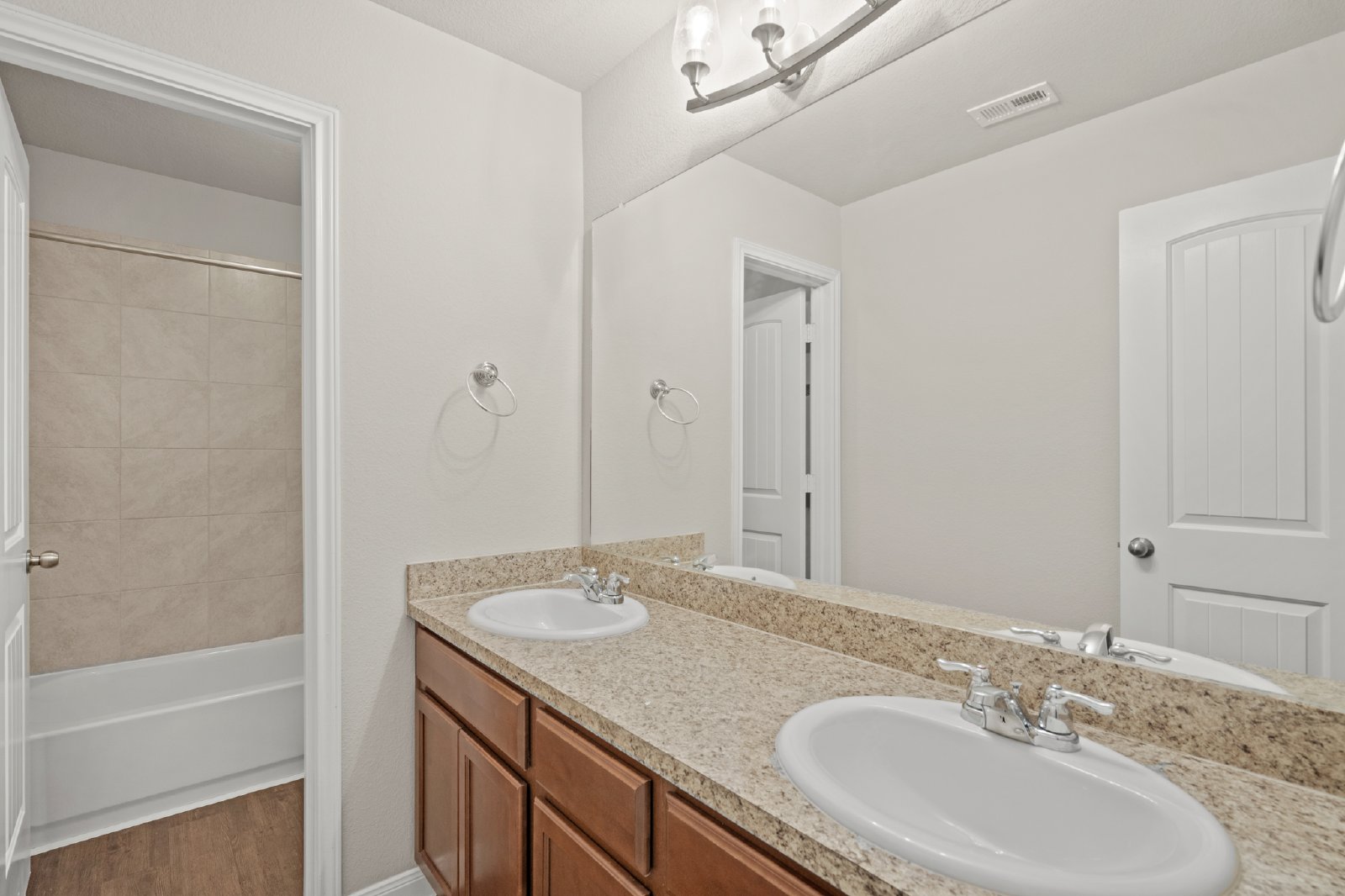 Esk River Trail Trl (5710) - S - OFO - 1 property image