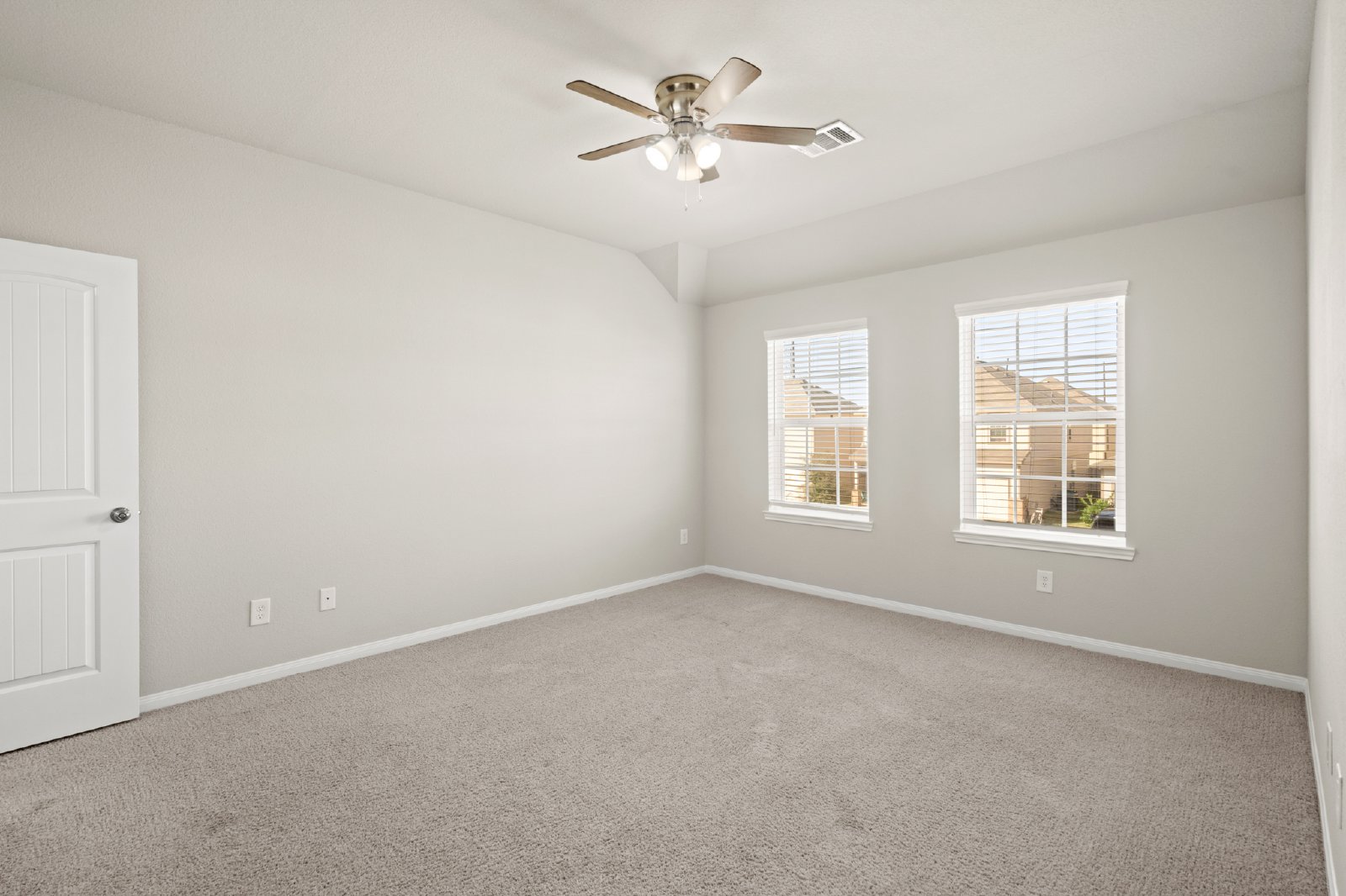 Esk River Trail Trl (5710) - S - OFO - 1 property image