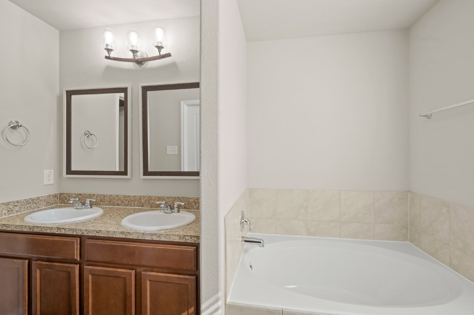 Esk River Trail Trl (5710) - S - OFO - 1 property image